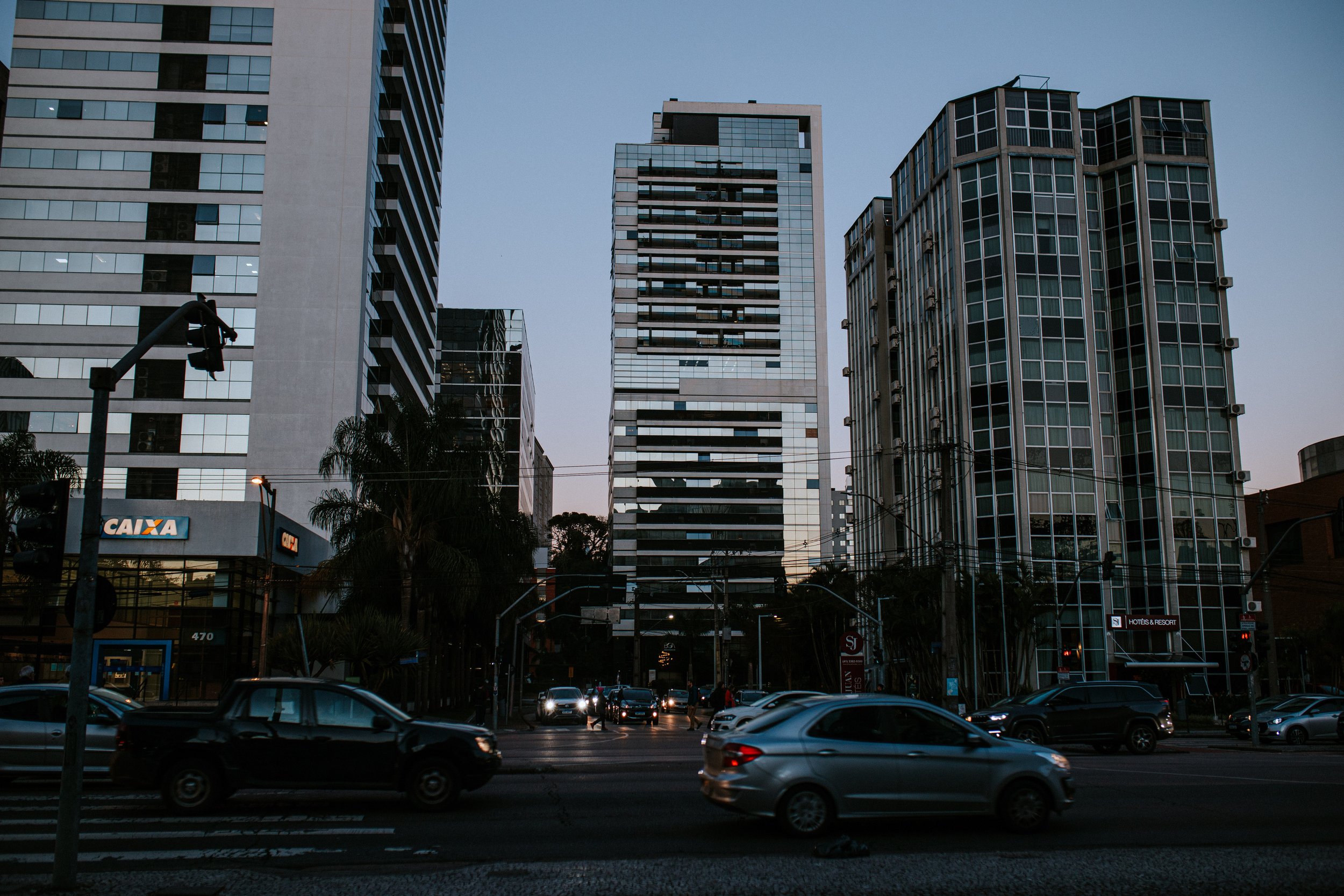 golden-hour-curitiba-fotografia-de-rua-sony-canon-12-24mm-sony-a7iv-canon-6d-markII-23.jpg