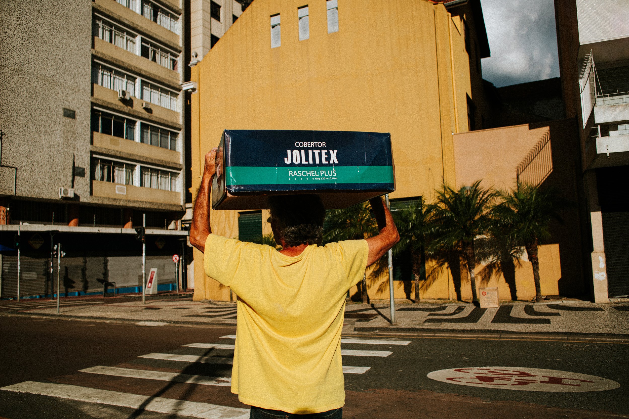 street-photography-brazil-ricardo-franzen-fotografia-de-rua-em-curitiba-canon-13.jpg