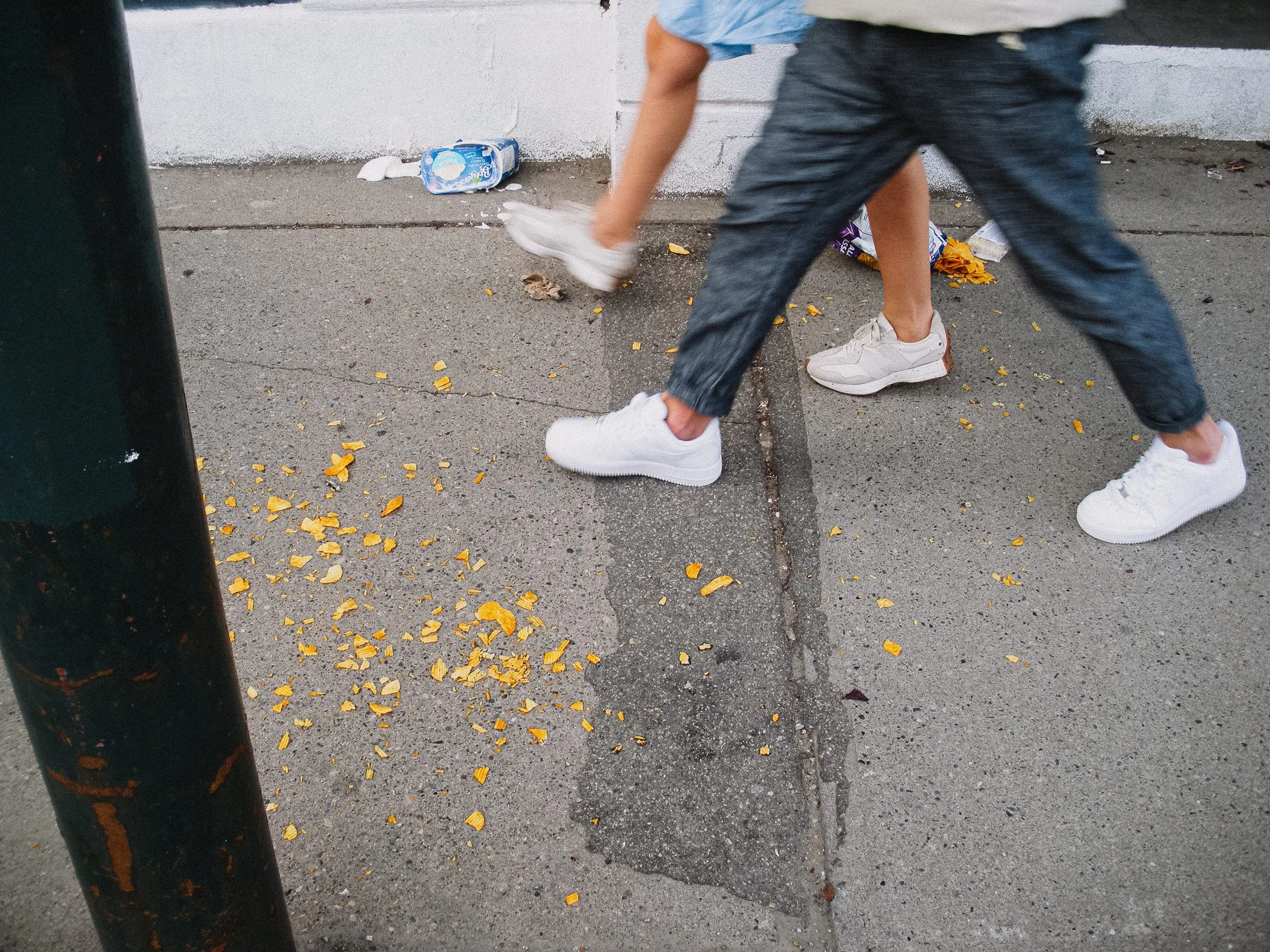 20240914_StreetCalgary_CoolpixS550-68.jpg