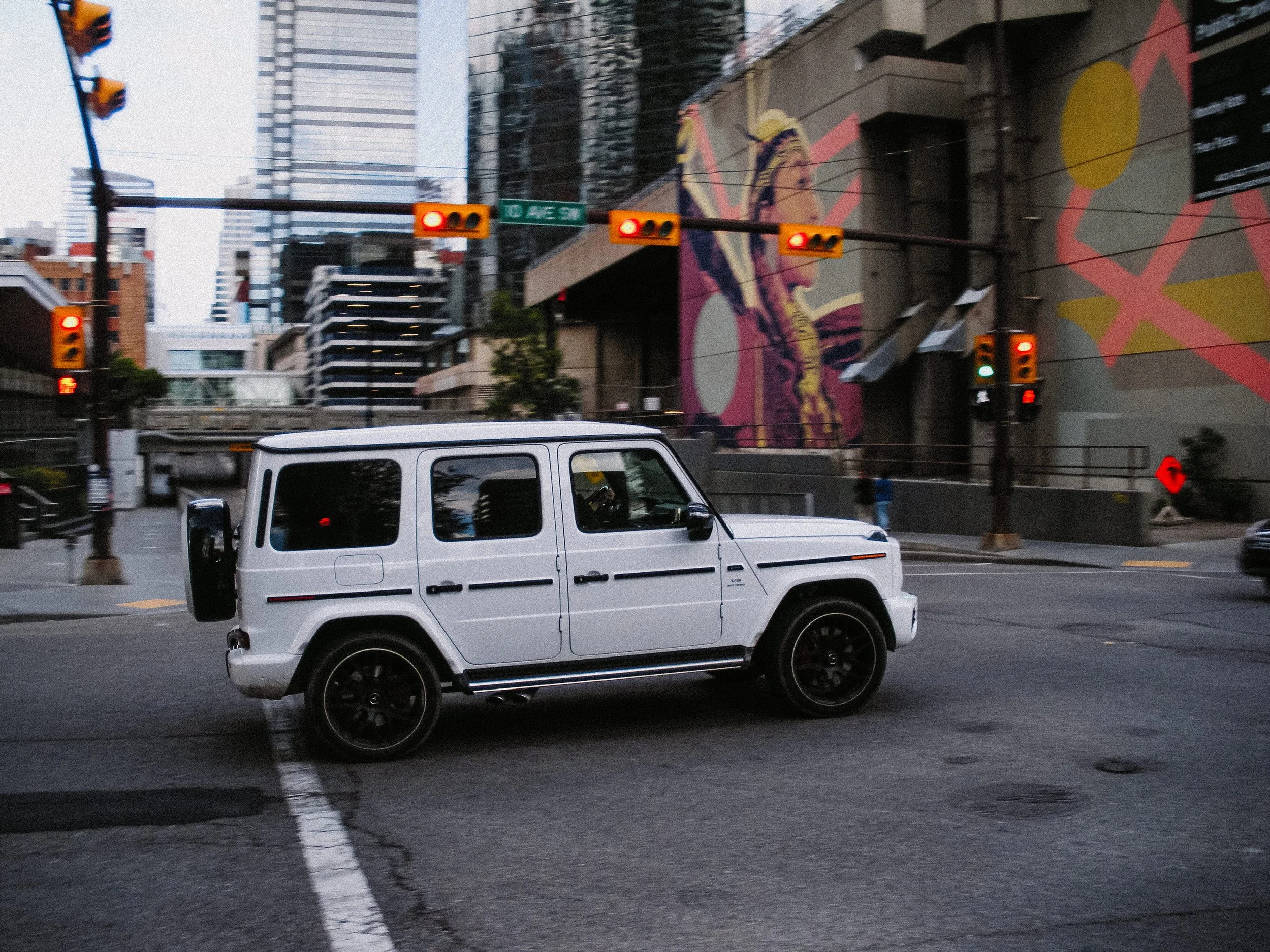 20240914_StreetCalgary_CoolpixS550-83.jpg