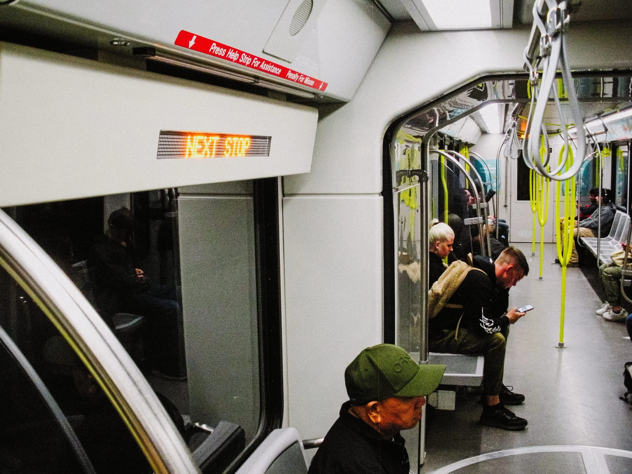 20240914_StreetCalgary_CoolpixS550-138.jpg