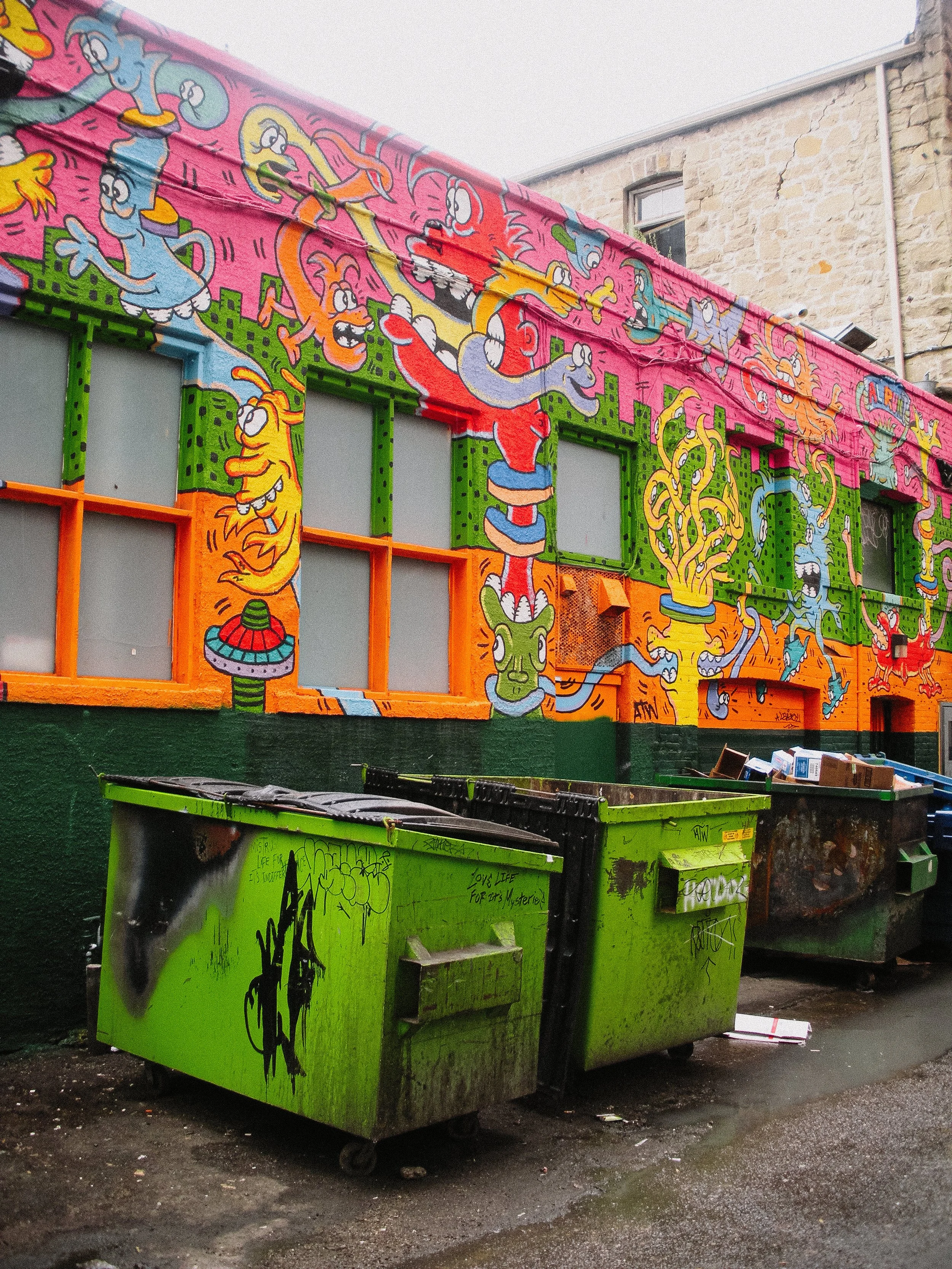 20240914_StreetCalgary_CoolpixS550-53.jpg