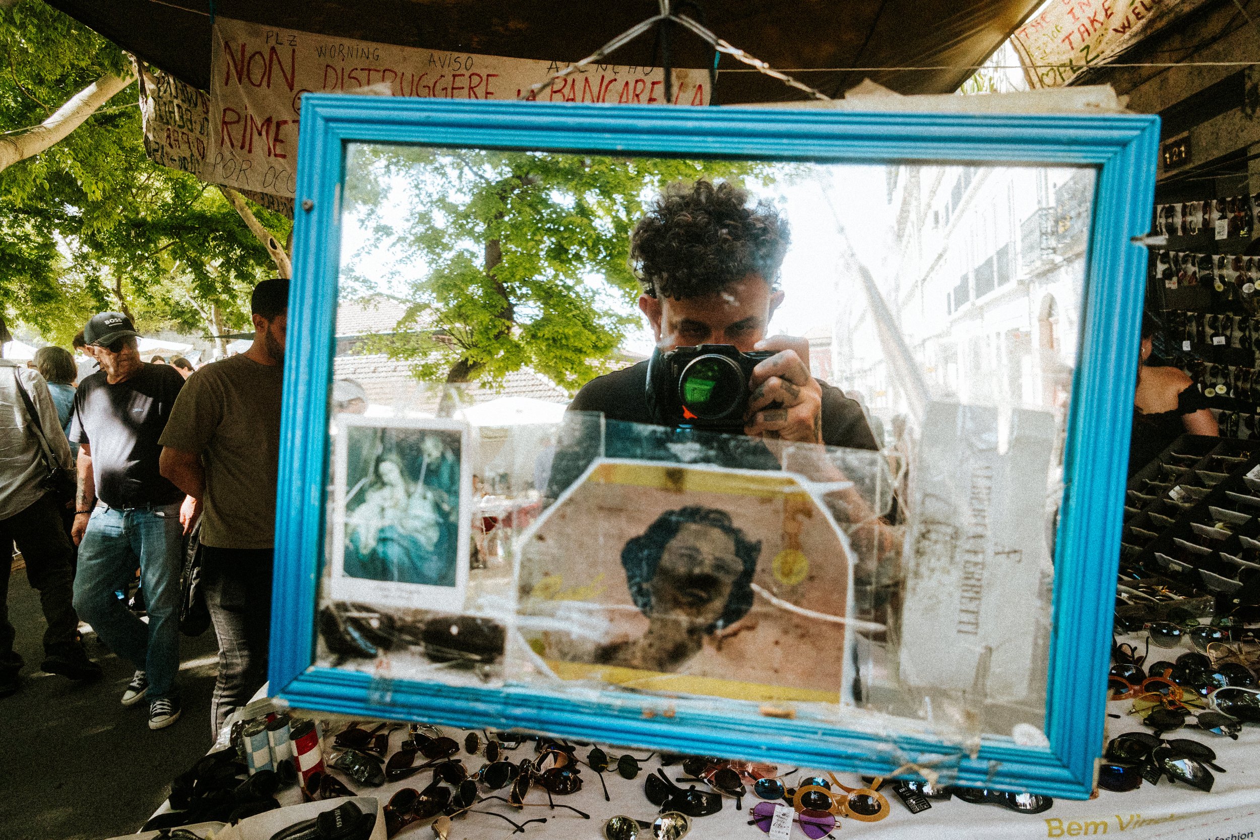 fotografia-de-rua-em-portugal-ricardo-franzen-alice-ricoh-feirinha-em-portugal-feira-lisboa-13.jpg