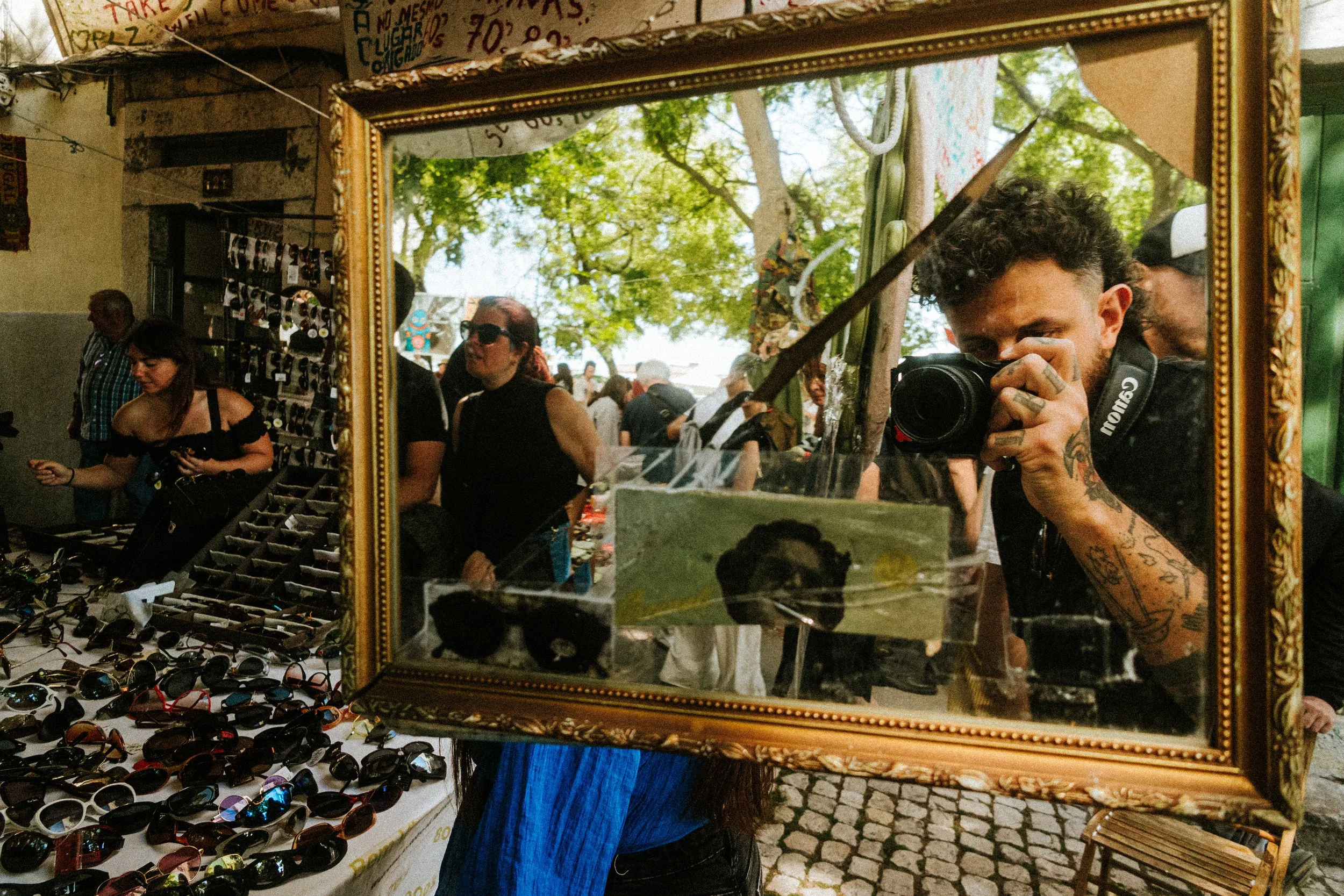 fotografia-de-rua-em-portugal-ricardo-franzen-alice-ricoh-feirinha-em-portugal-feira-lisboa-15.jpg