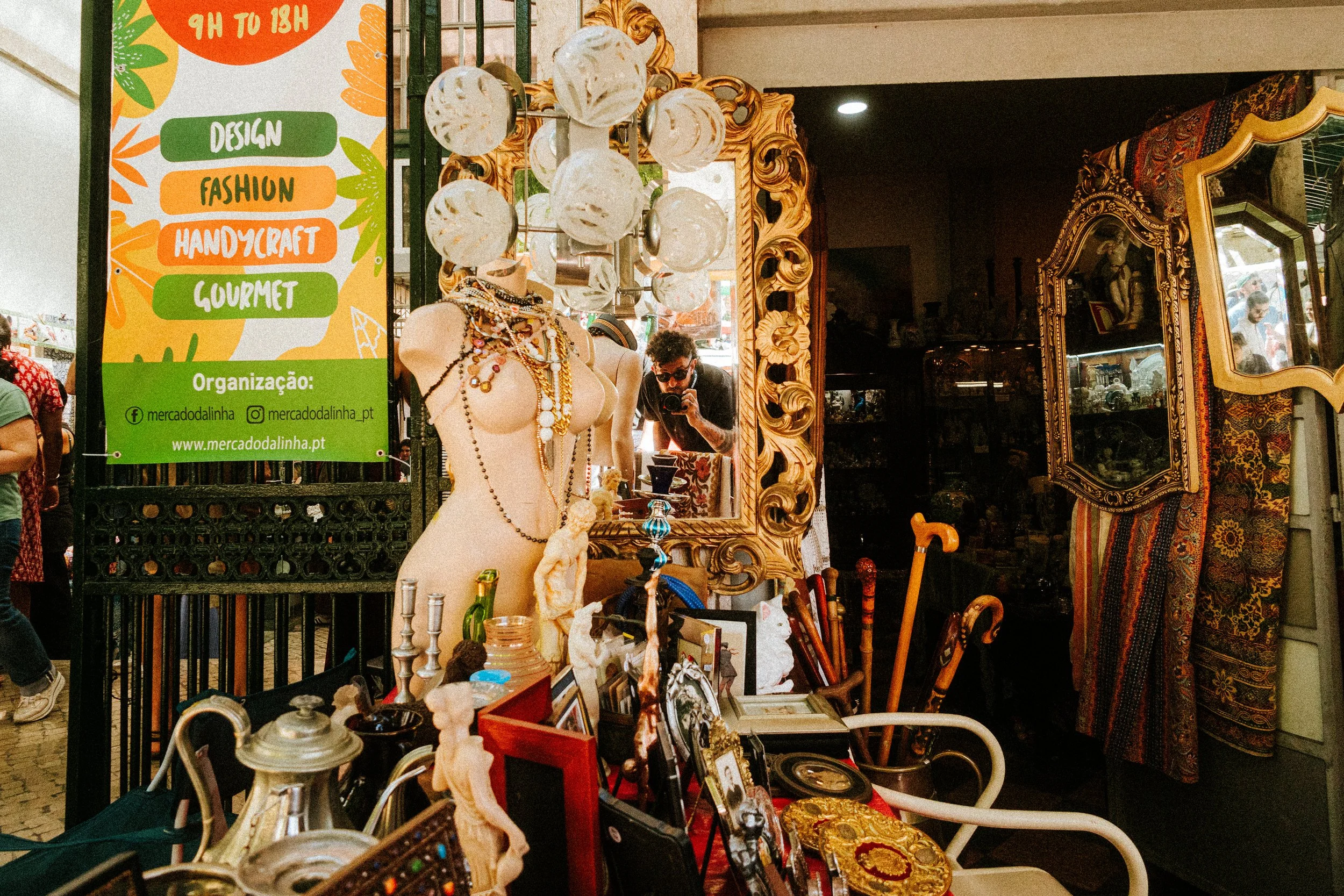 fotografia-de-rua-em-portugal-ricardo-franzen-alice-ricoh-feirinha-em-portugal-feira-lisboa-22.jpg