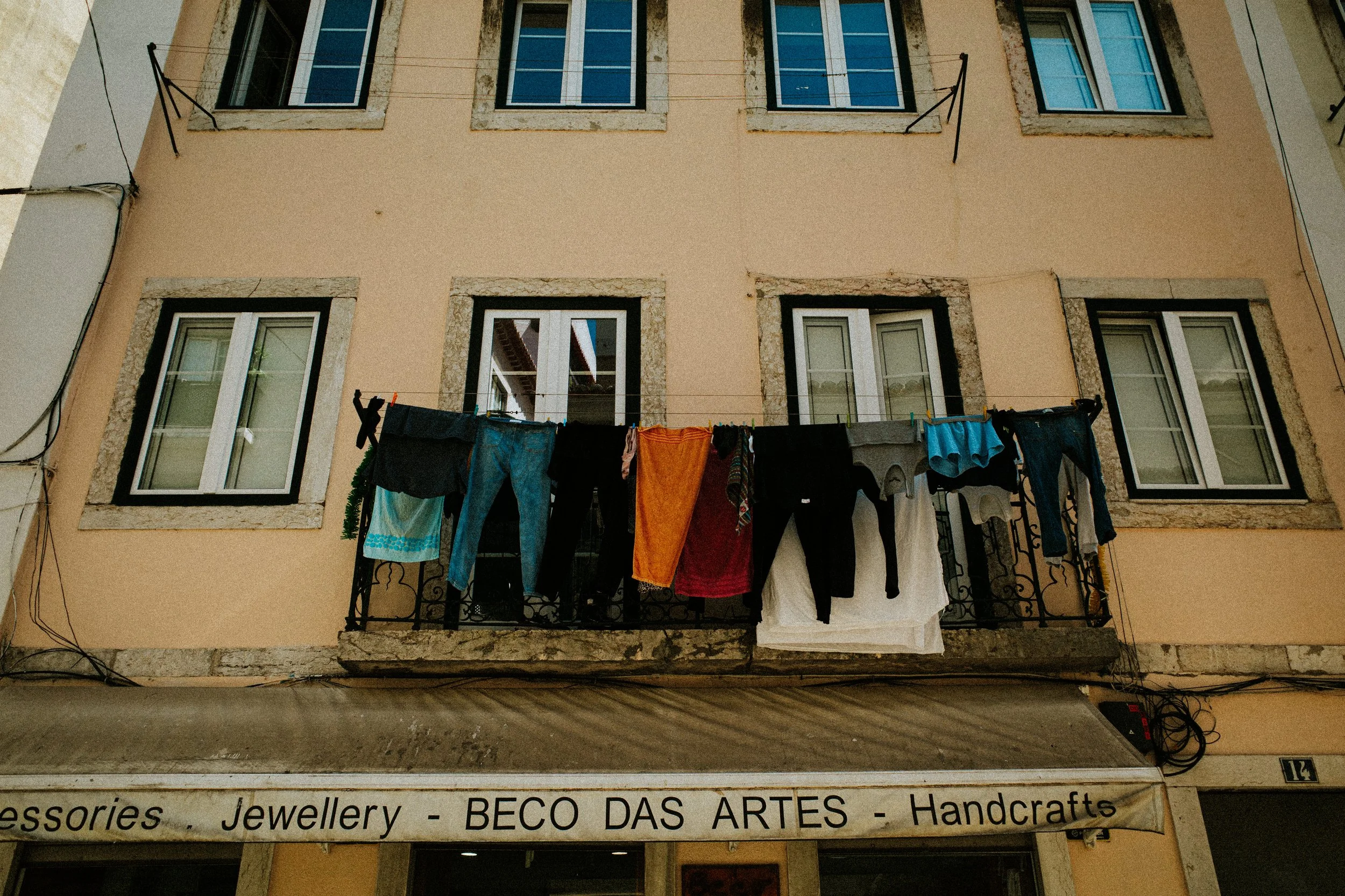 ricoh-gr-3-ricoh-gr-III-ricardo-franzen-fotografia-de-rua-em-lisboa-street-photography-lisbon-como-fotografar-ricardo-franzen-20.jpg