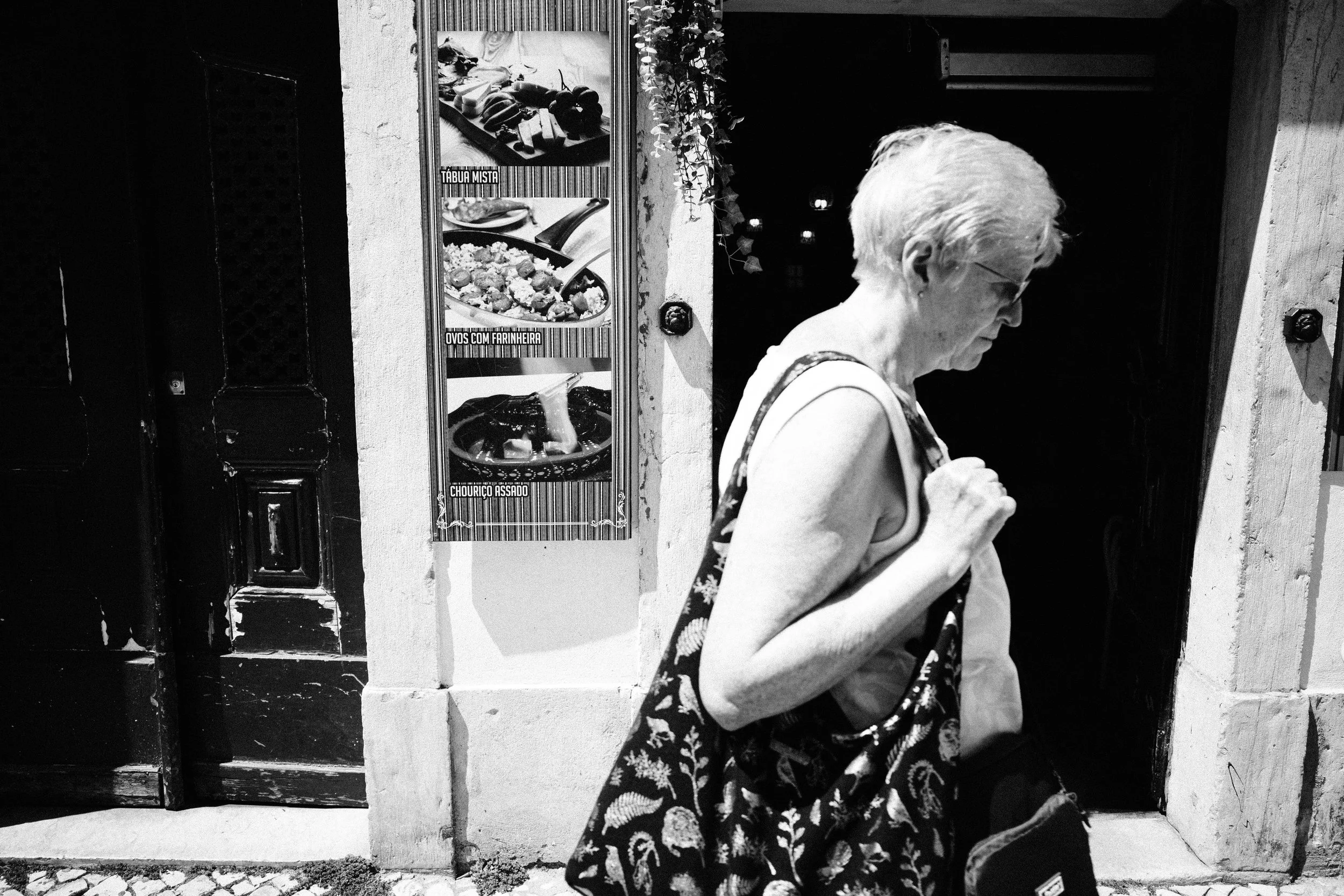 ricoh-gr-3-ricoh-gr-III-ricardo-franzen-fotografia-de-rua-em-lisboa-street-photography-lisbon-como-fotografar-ricardo-franzen-26.jpg
