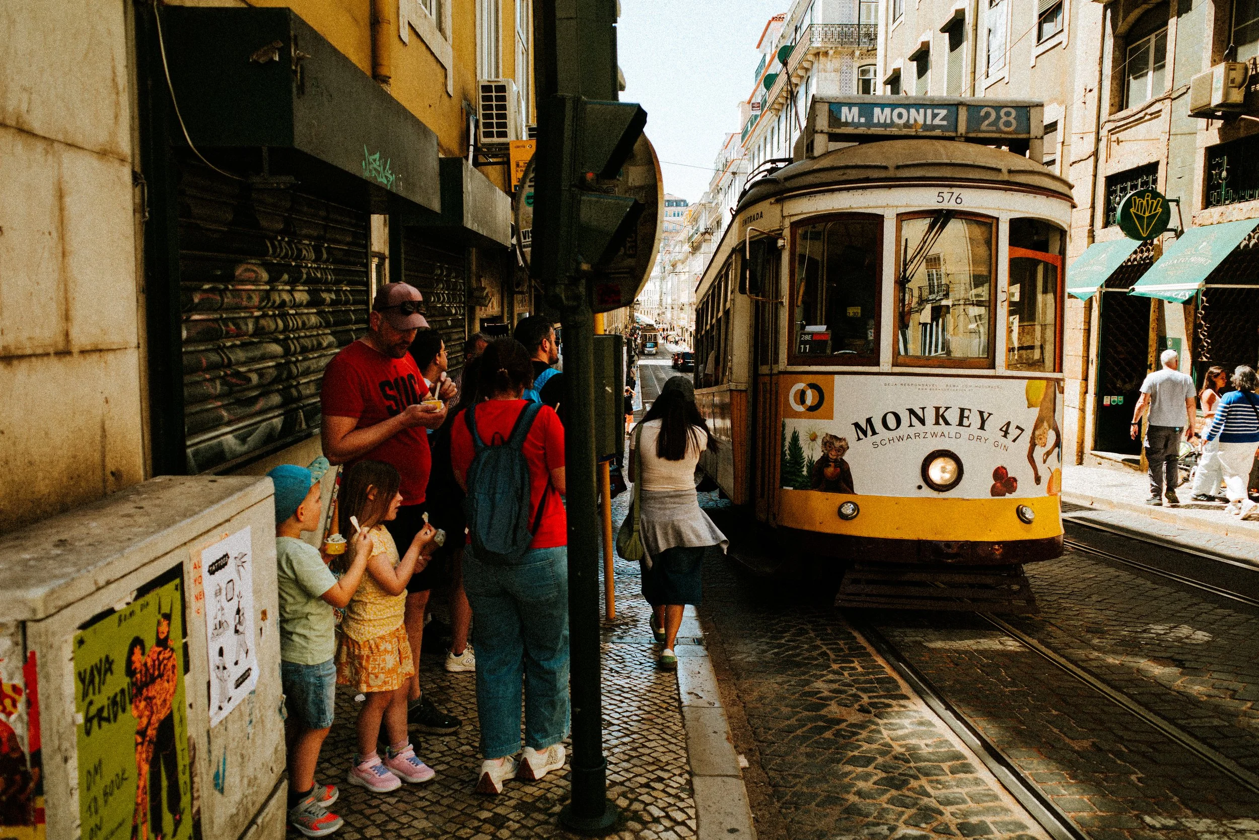 ricoh-gr-3-ricoh-gr-III-ricardo-franzen-fotografia-de-rua-em-lisboa-street-photography-lisbon-como-fotografar-ricardo-franzen-38.jpg