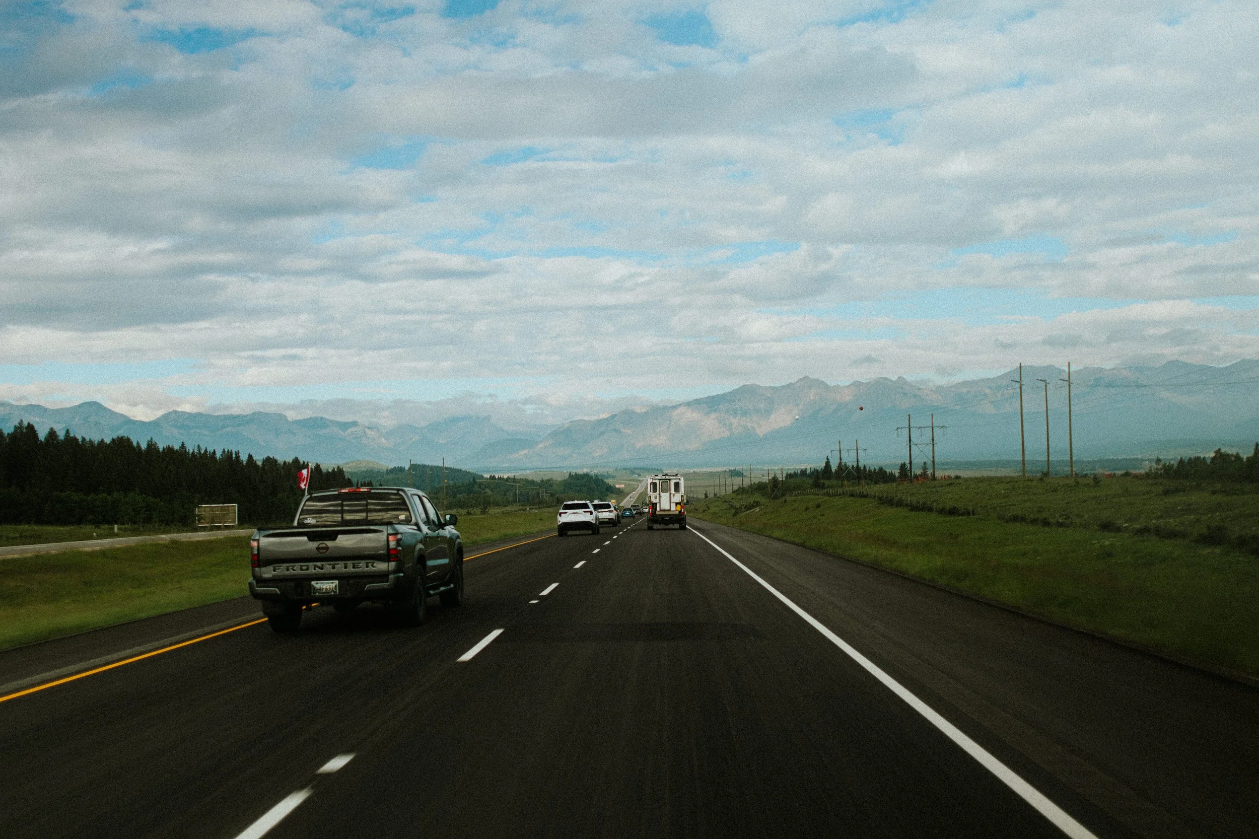 canmore-canada-day-ricardo-franzen-filmmaker-priscila-nightingale-photographer-vida-no-canada-roadtrip-7.jpg