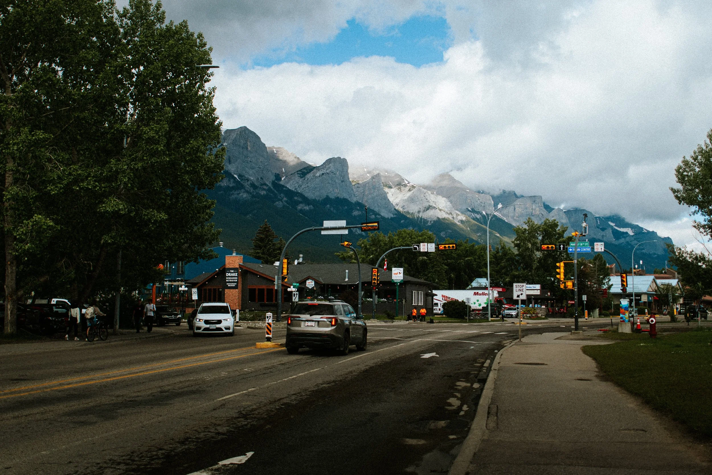 canmore-canada-day-ricardo-franzen-filmmaker-priscila-nightingale-photographer-vida-no-canada-roadtrip-20.jpg
