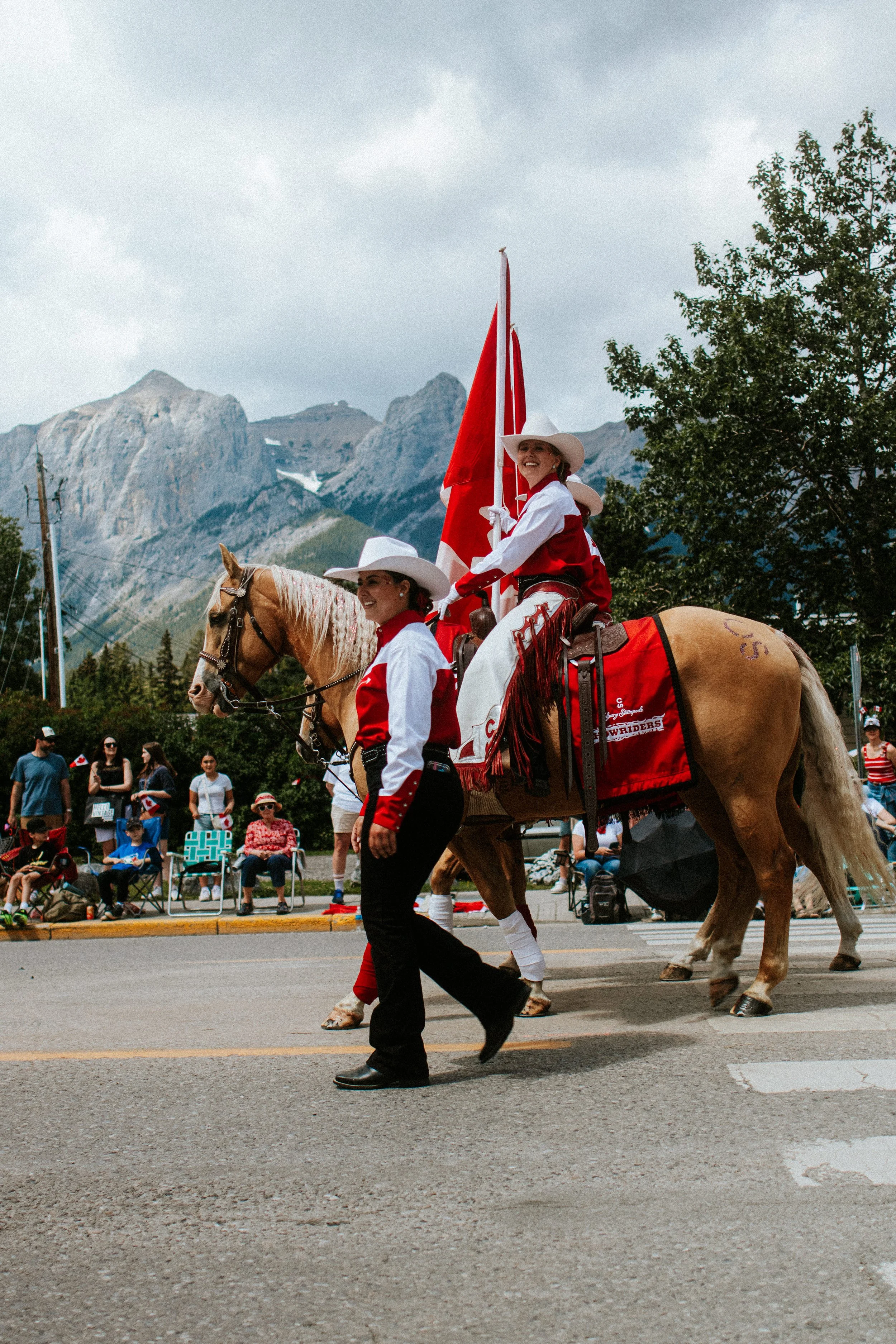 canmore-canada-day-ricardo-franzen-filmmaker-priscila-nightingale-photographer-vida-no-canada-roadtrip-67.jpg