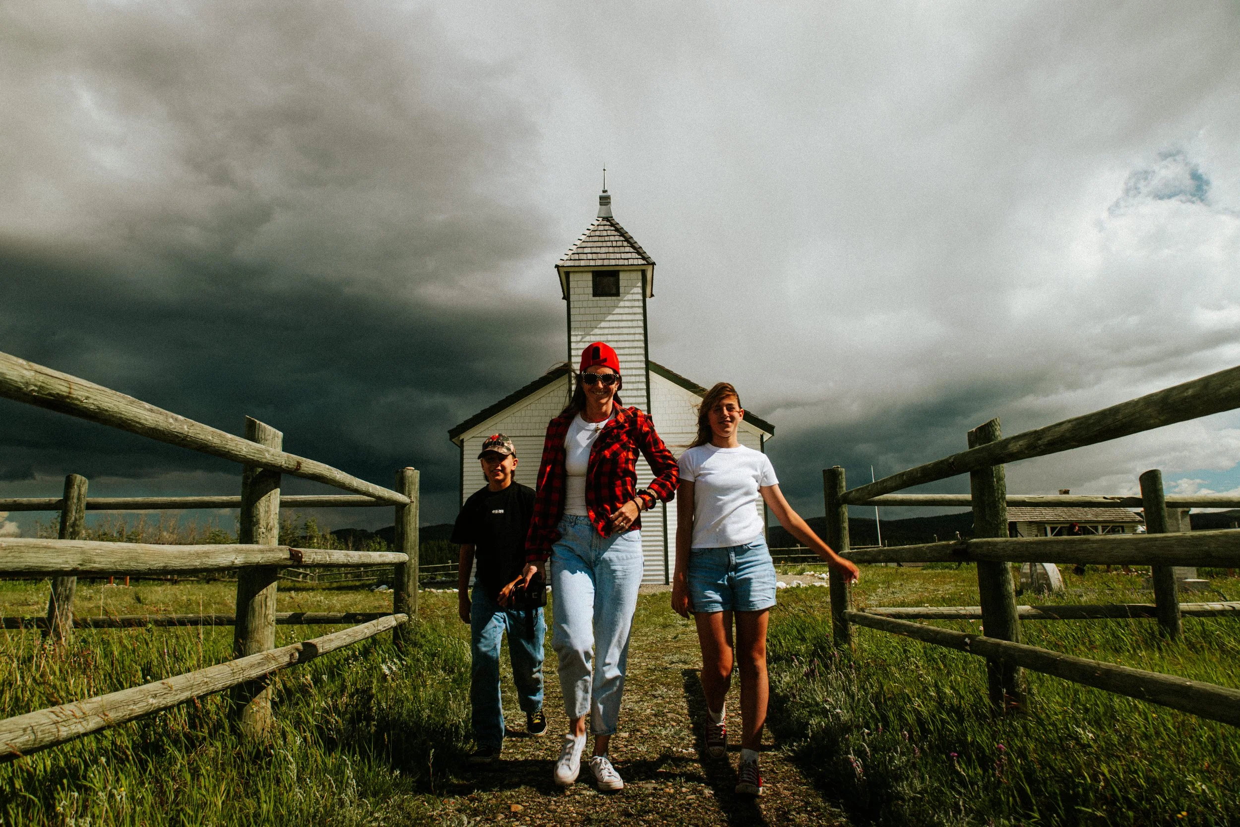canmore-canada-day-ricardo-franzen-filmmaker-priscila-nightingale-photographer-vida-no-canada-roadtrip-143.jpg