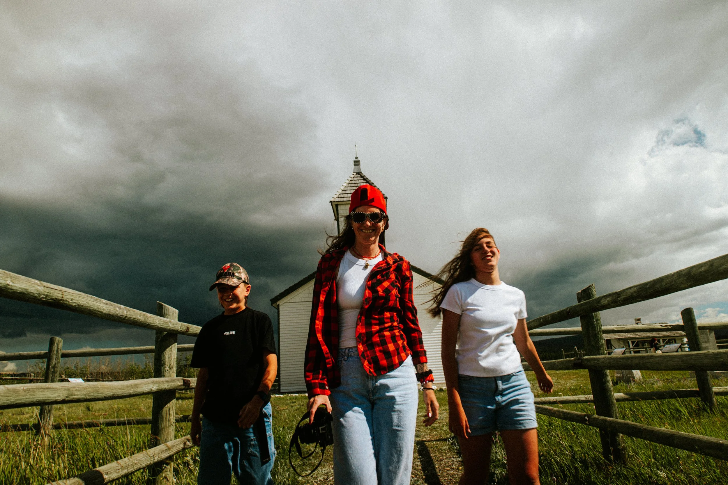 canmore-canada-day-ricardo-franzen-filmmaker-priscila-nightingale-photographer-vida-no-canada-roadtrip-144.jpg