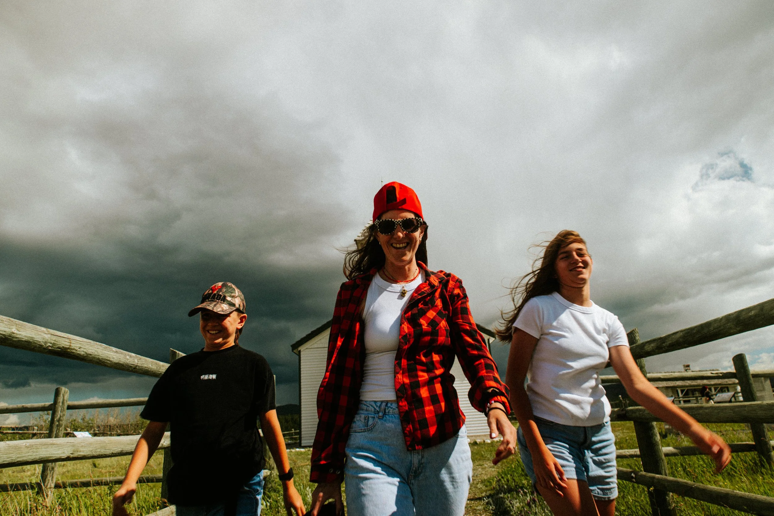 canmore-canada-day-ricardo-franzen-filmmaker-priscila-nightingale-photographer-vida-no-canada-roadtrip-145.jpg