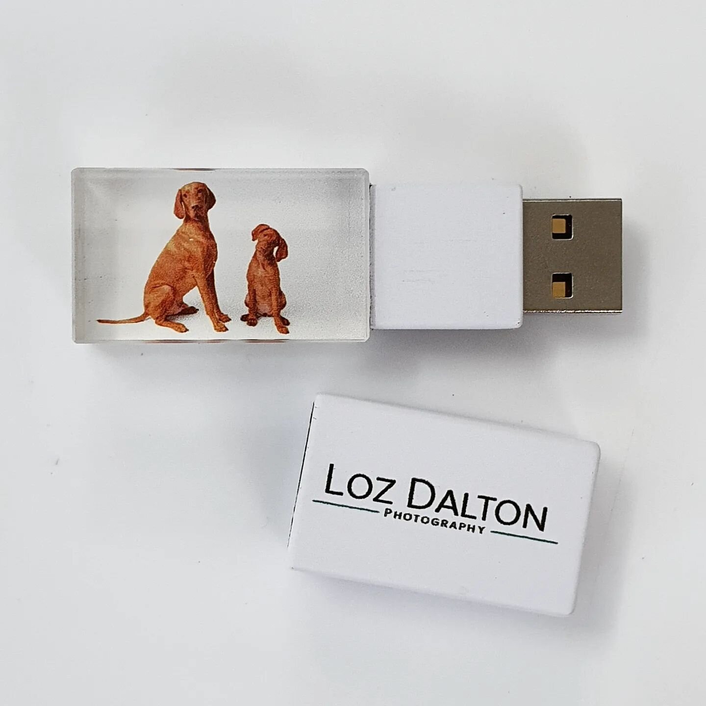 🐾 Crystal USBs.  No minimum order. Personalise every woof.

White, black, rose gold, gold, silver, maple &amp; walnut. 
2, 4, 8, 16, 32 &amp; 64gb available.

Pro photographers - Make sure you apply for wholesale pricing on our website. 

www.thepho