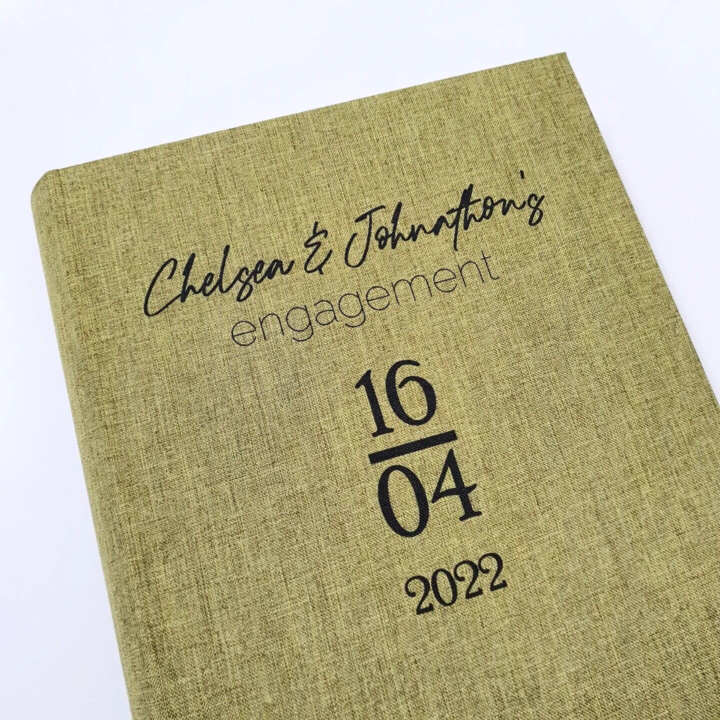 We have photo albums for EVERY special occasion. 
200 slip in album 
Cover - green with personalised design. 

Also available to hold 300 photos. 
Available in 5 gorgeous colours. 

Create your own cover artwork, using our online design software. 
Se