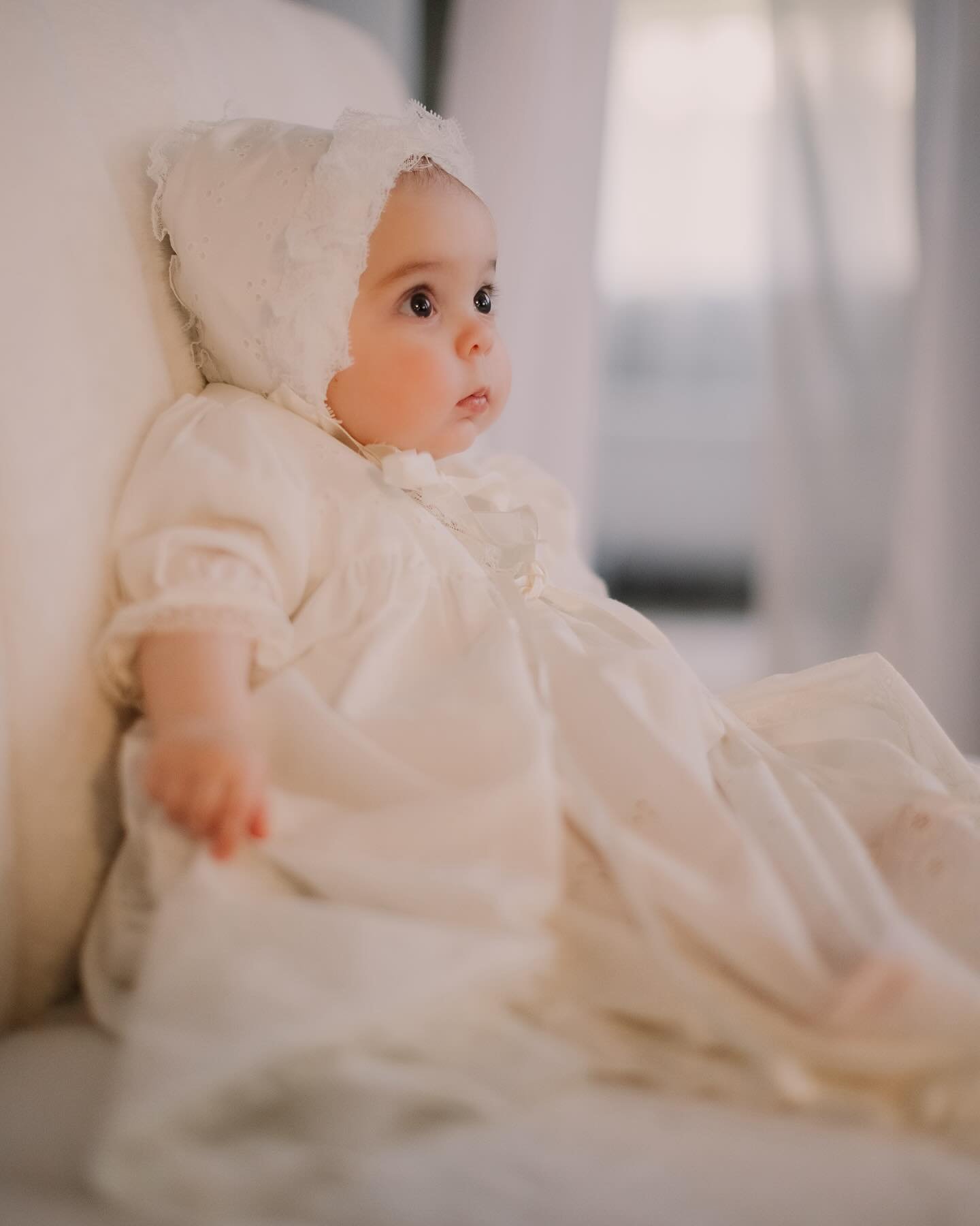 Is she a real baby or a doll ?? This sweet munchkin just had her baptism and she&rsquo;s so beautiful 

#njphotographer #njfamily #njfamilyphotography #njphotographers #baptism #babies #portraits #kidsportraits #njmom #newjerseyfamilyphotographer