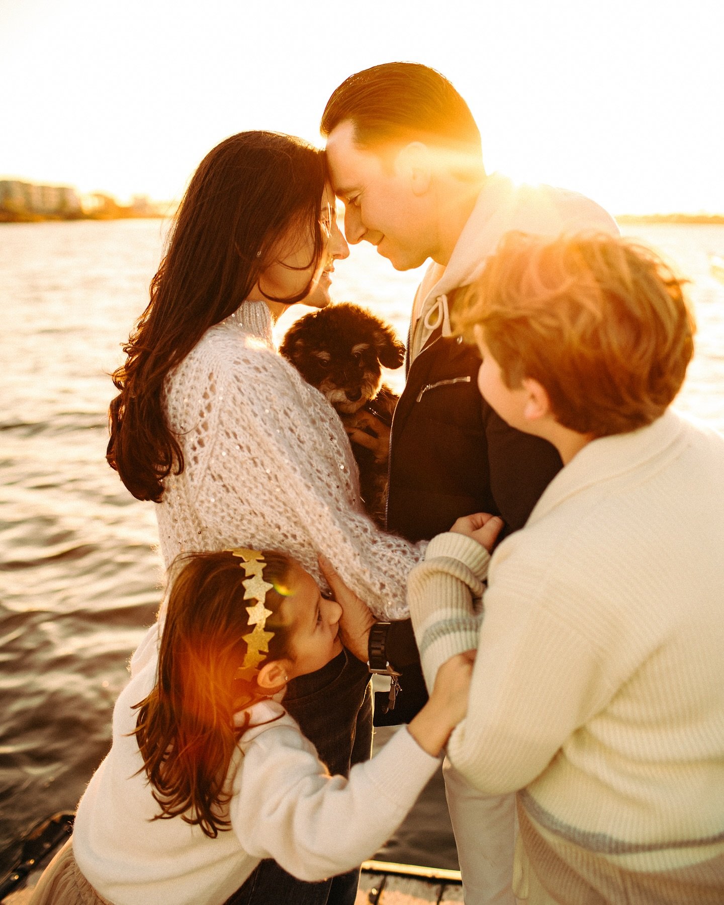 One of my worst habits as a photographer is overshooting and editing/delivering wayyyyy more photos than I promise. I have such a hard time parting with shots that are similar but that I love for different reasons 😫😫 I love all of these, couldn&rsq