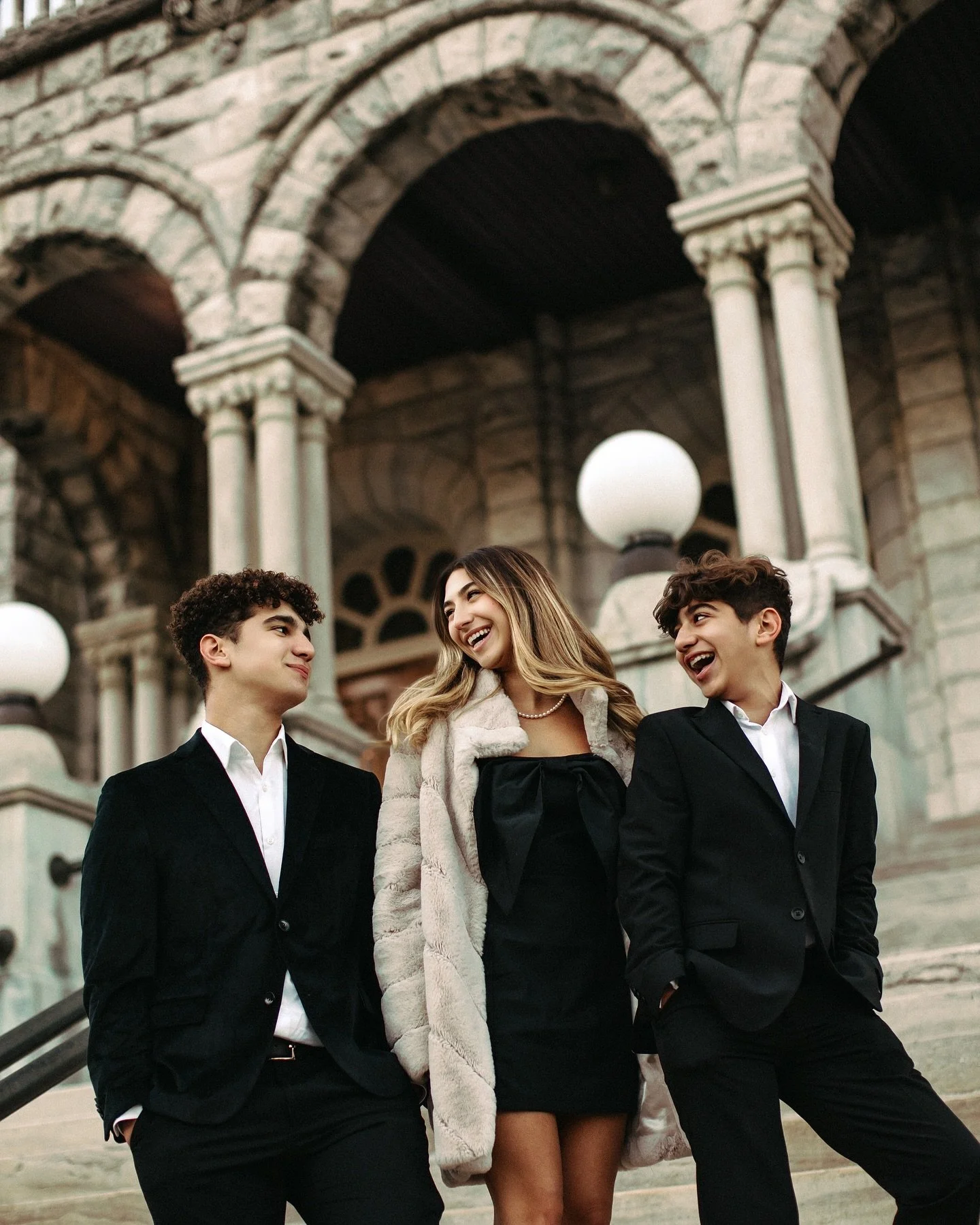 I&rsquo;ve know these guys since they were little tiny munchkins. Over these years they&rsquo;ve totally nailed the &ldquo;pretend something is funny&rdquo; prompt 😂 true professionals now. Keep your eye on that beautiful girl- she&rsquo;ll be famou