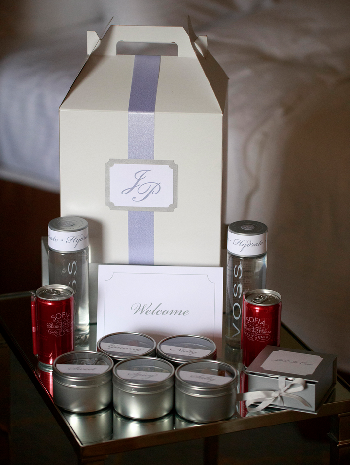 SILVER & WHITE WELCOME BOX