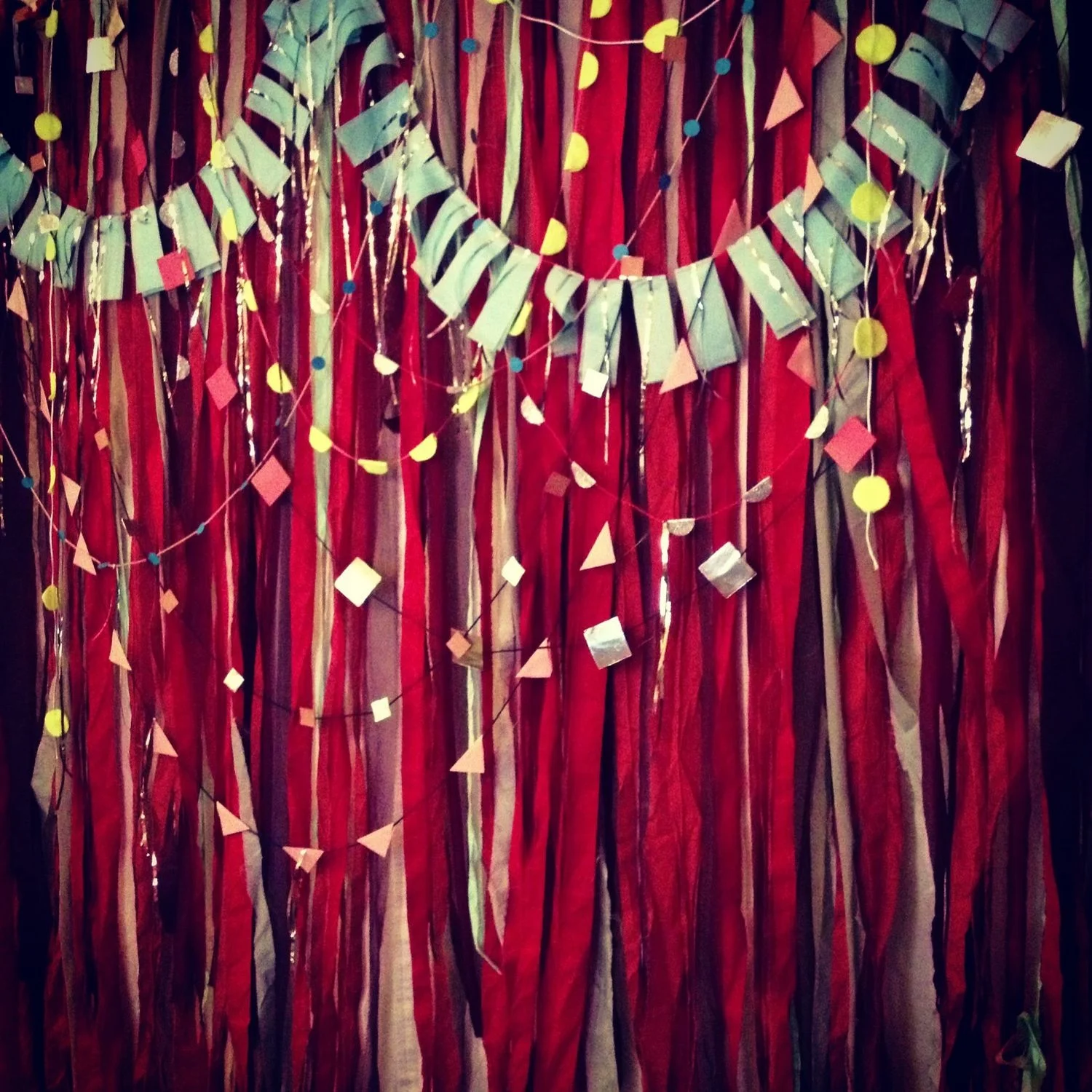 PHOTO BOOTH BACKDROP
