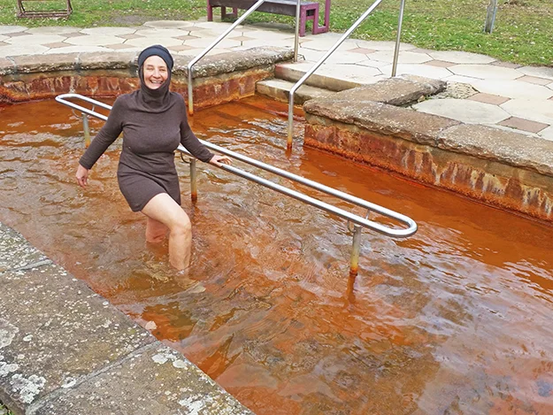 Chris experiencing Kneipp brine water treading, CKCK Residency, Bad Kissingen. Image: Katja v. Ruville