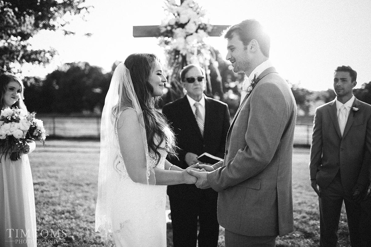 Northwest Arkansas wedding photographer