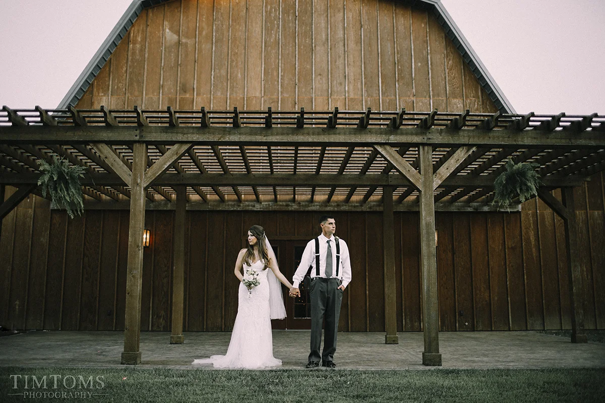 pittsburg kansas barn wedding photographer
