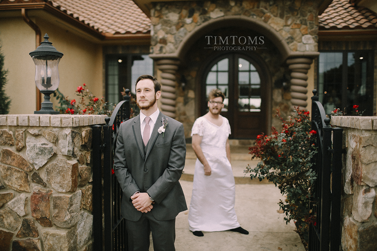  bride pranks groom first look best man photographer 