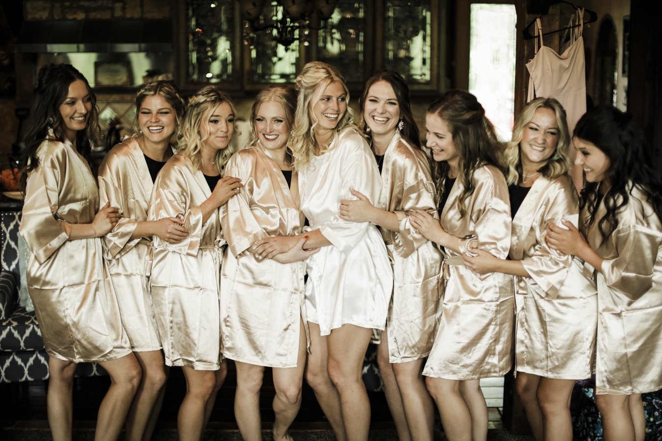 bride and bridesmaids getting ready