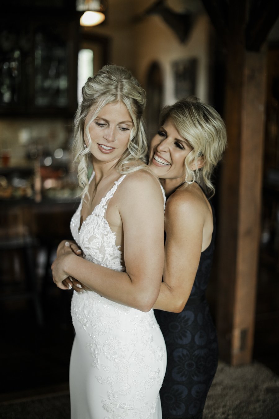 bride and bridesmaids getting ready