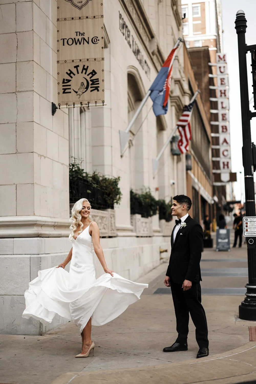 hotel kansas city wedding photographer
