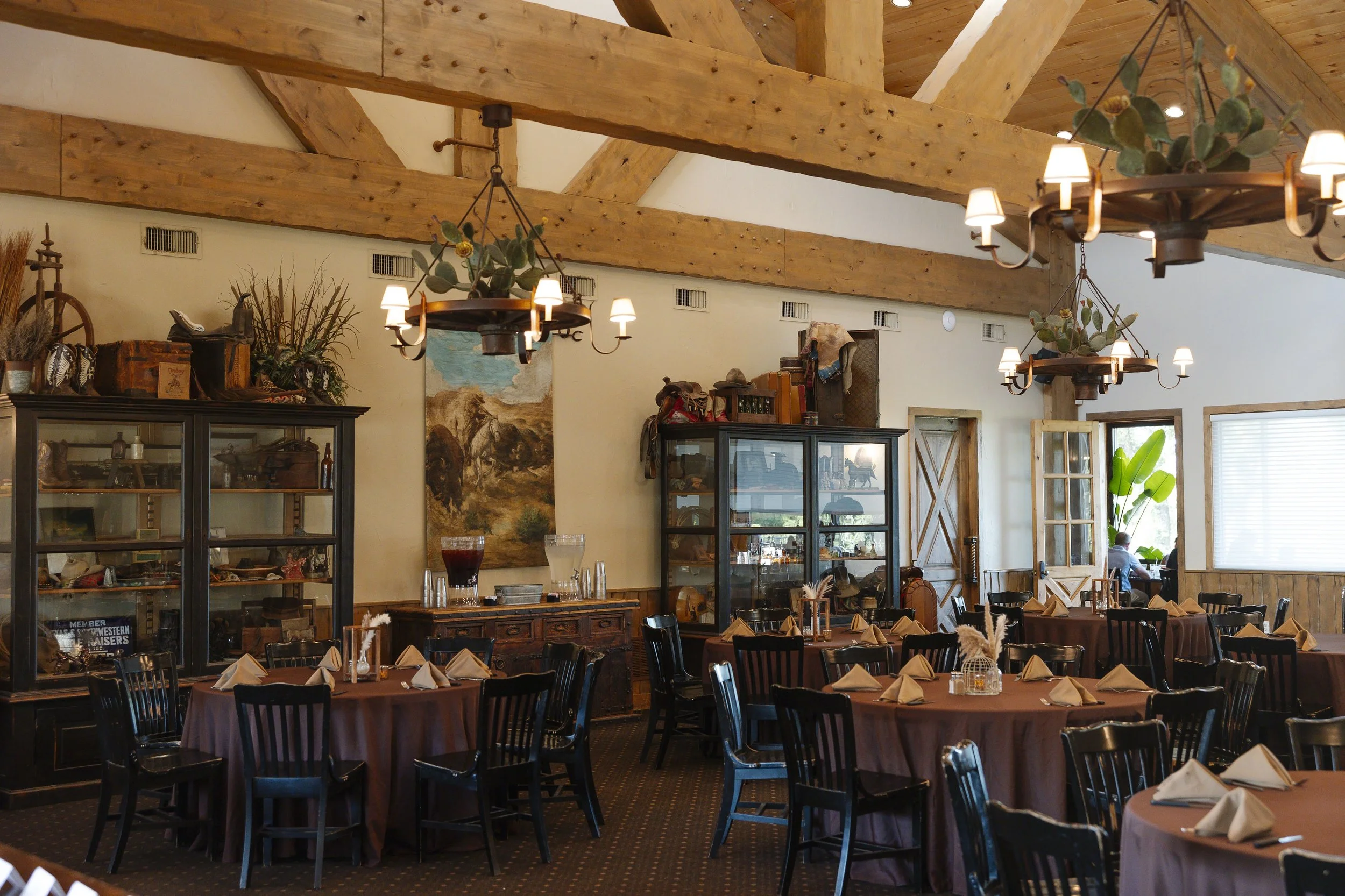 rehearsal-dinner-wildcatter-ranch-venue-texas (17).jpg