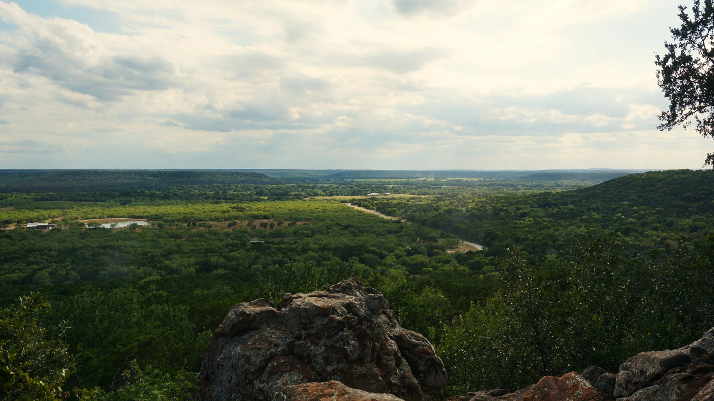 cabin-suites-wildcatter-views-from-porch-2026.JPG