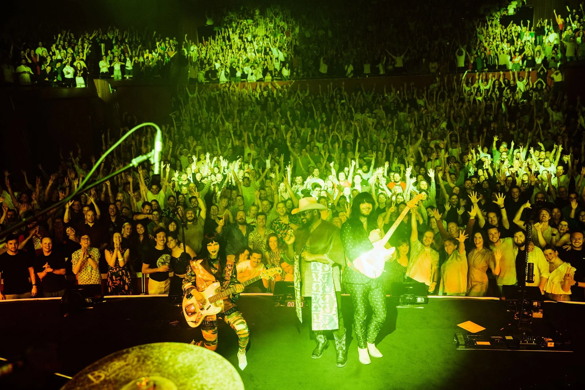 JLY_Khruangbin_SydneyOperaN3-03887 (4).jpg