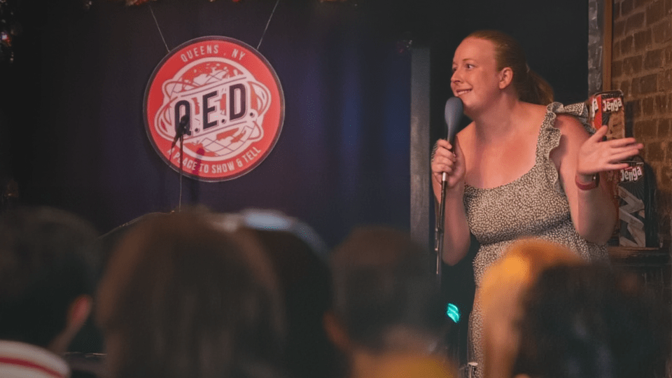 Davidson College Bonner Alum, Hannah Lieberman, Gets Whirlwind Start in the NYC Comedy Scene