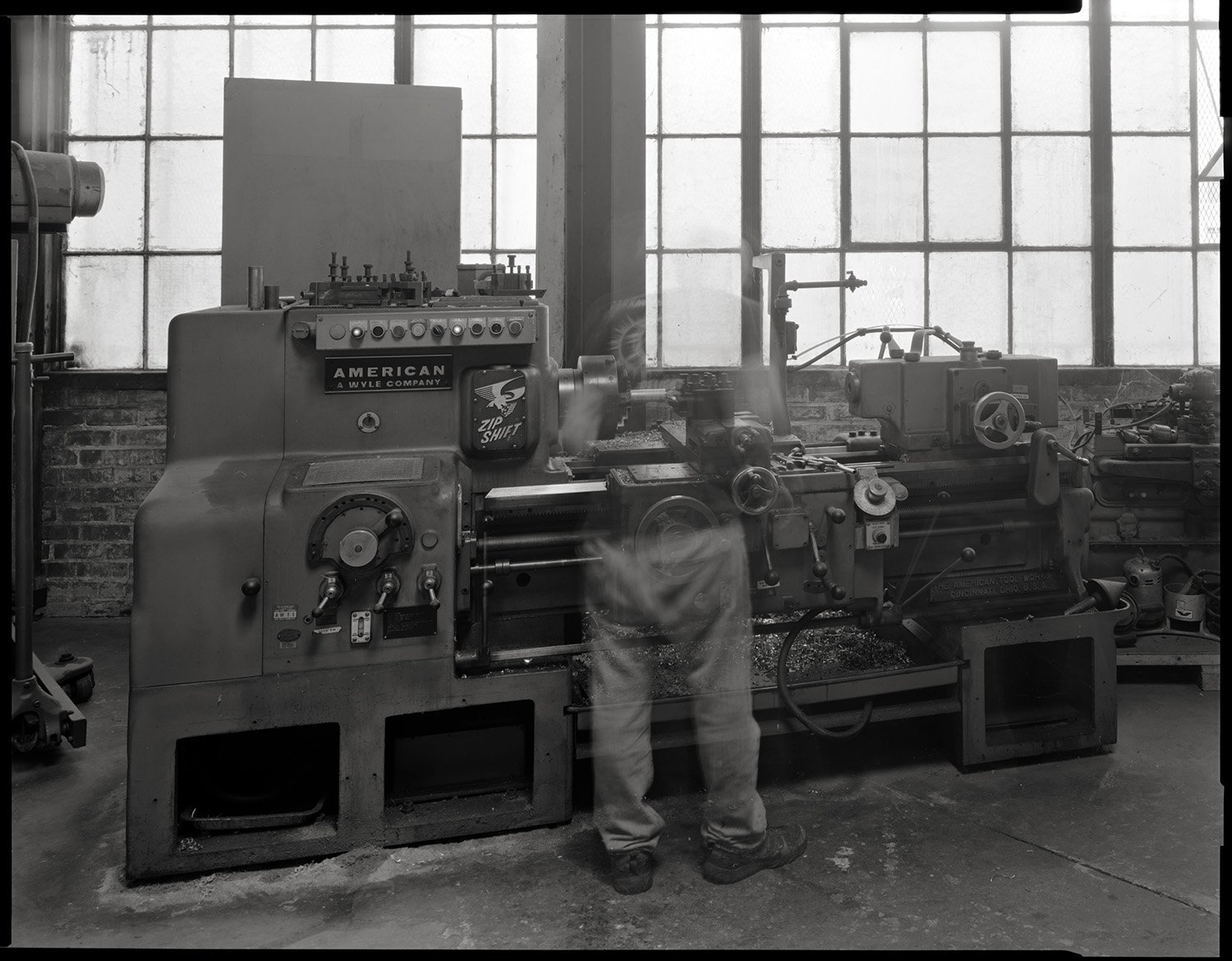 Roys-Shop-lathe-(1)-71724-web copy.jpg