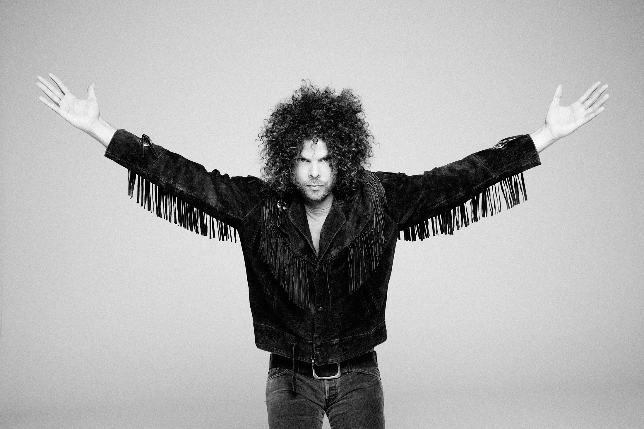 Wolfmother_White_0308.jpg