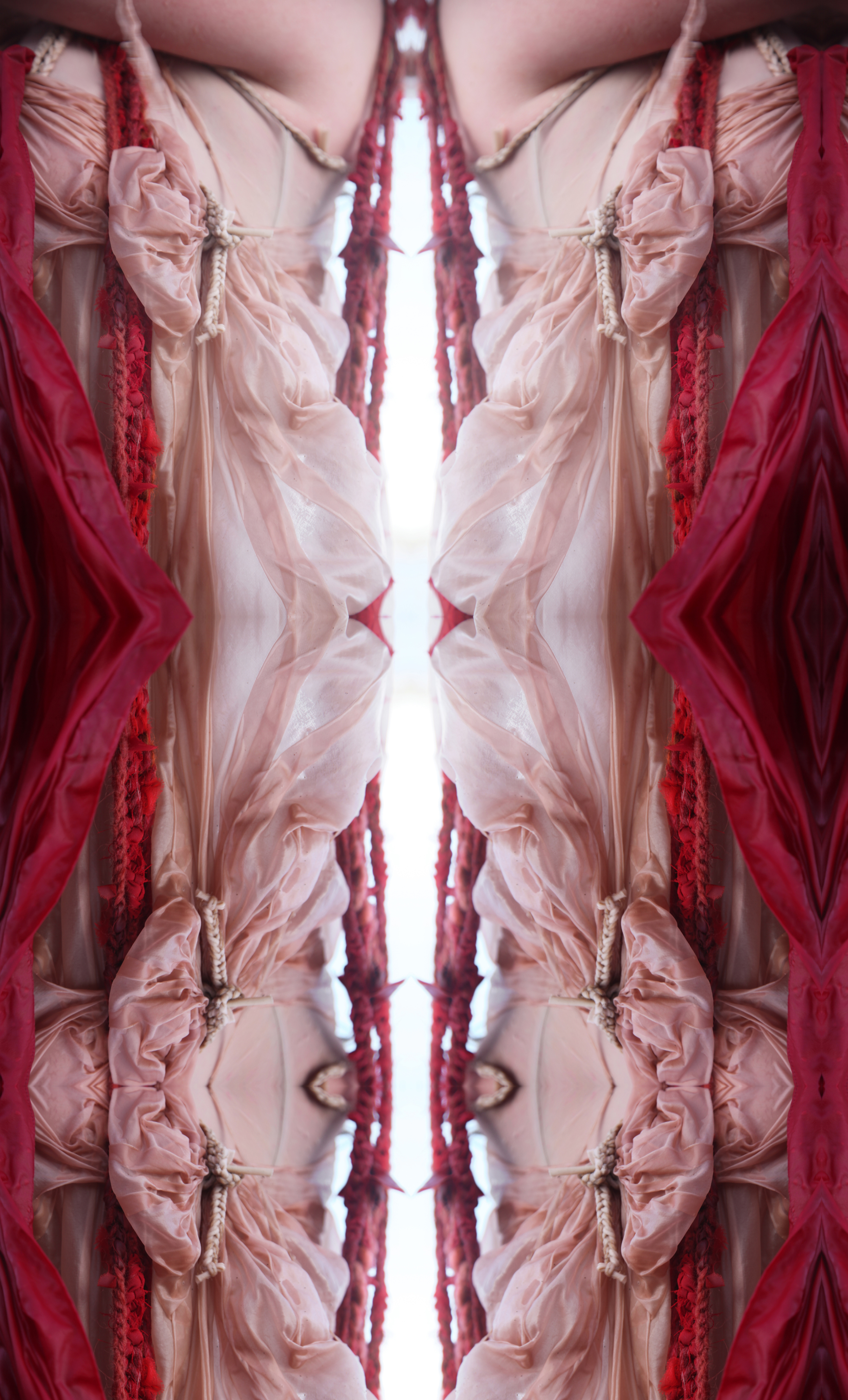 5MB_silk columns.jpg