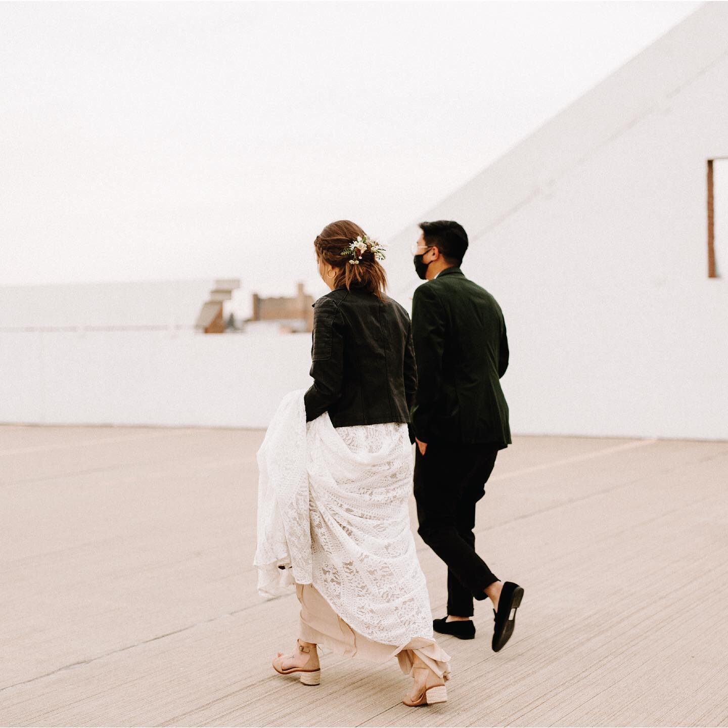 The Yaps.
&bull;
&bull;
&bull;
&bull;
&bull;
#makeportraits #postthepeople #portraitpage #portraitsociety #socality #weddingphoto #weddingphotography #lookslikefilm #chicagowedding #chicagophotographer #weddingphotomag #justmarried #togetherjournal