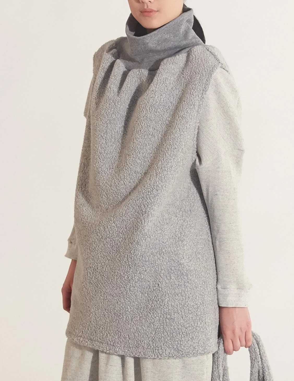 BETTY BOUCLE.jpg