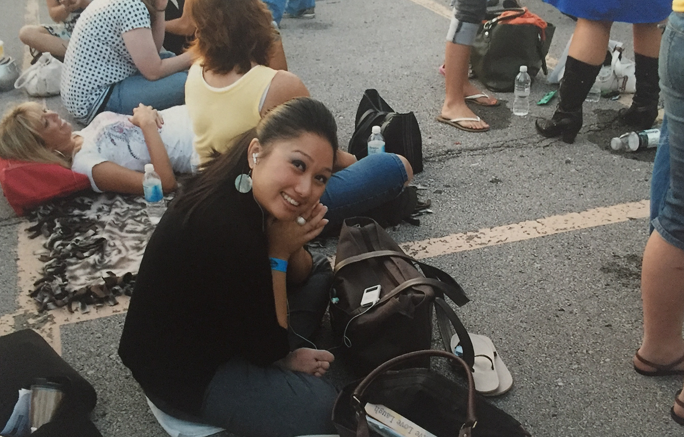 7 AM. Trying to stay calm in line. And the sun just came up!