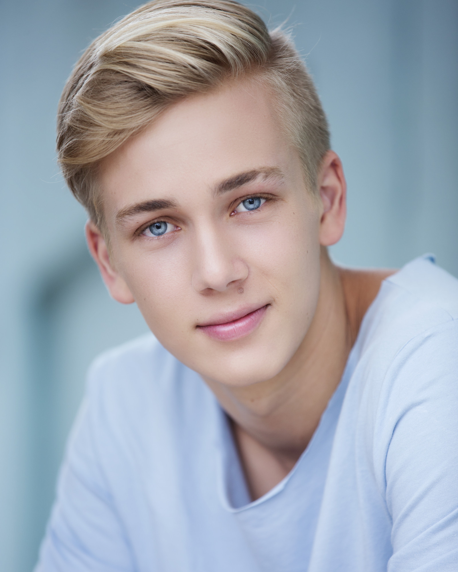 Joel Houwen.jpg