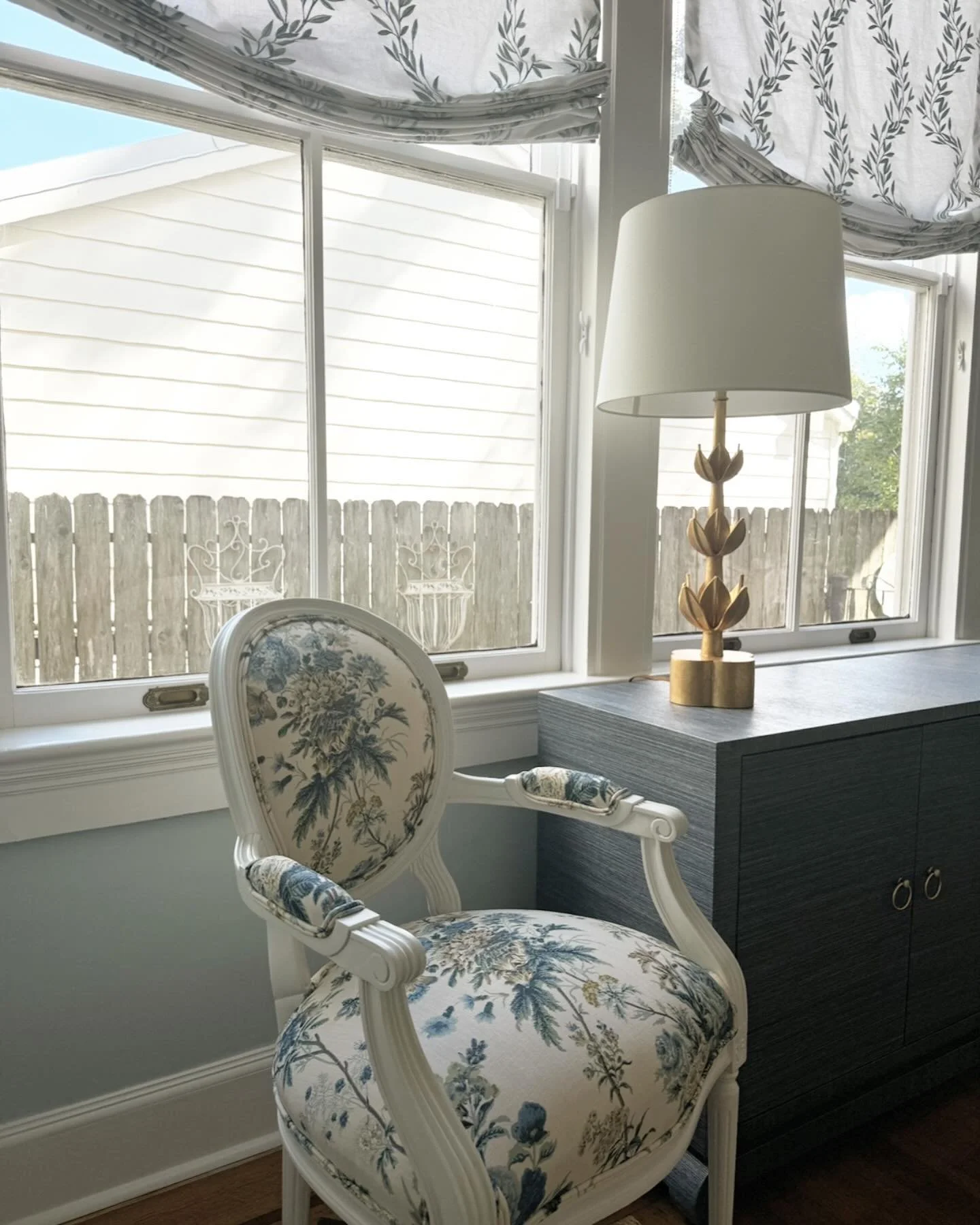 Prettiest custom chairs created for a blue loving client! #neworleansinteriordesigner #nola #uptown #customupholstery #blueandwhite #oldhouselove