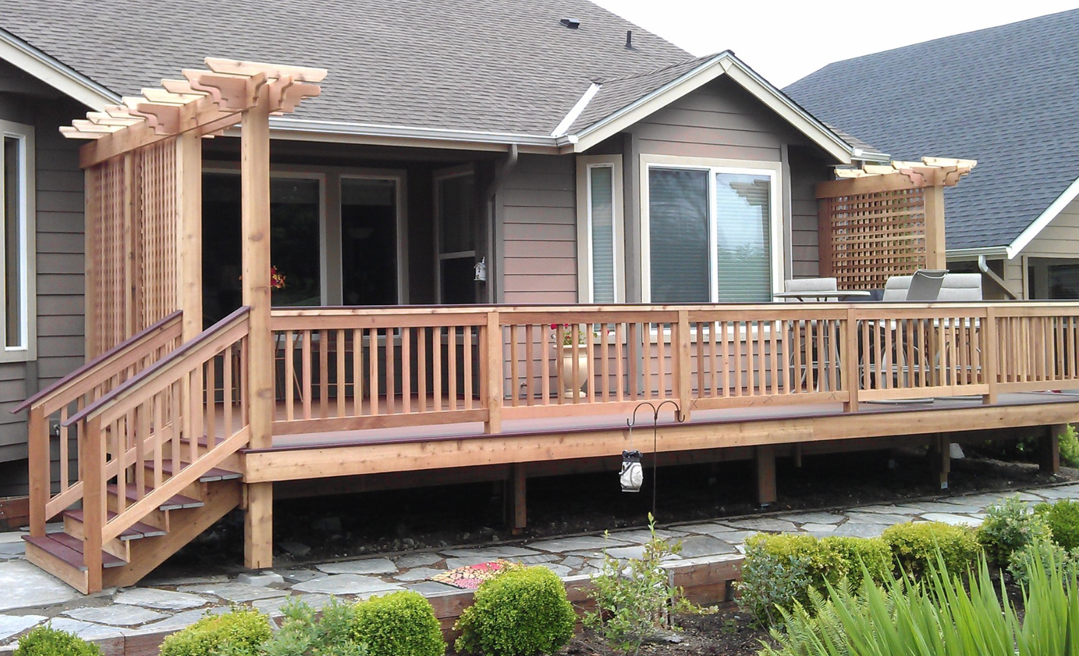porch-with-privacy-trellises.png