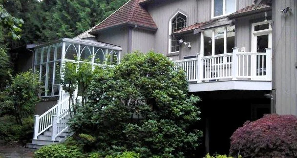 Deck Construction in Bellevue –Seasonal discounts