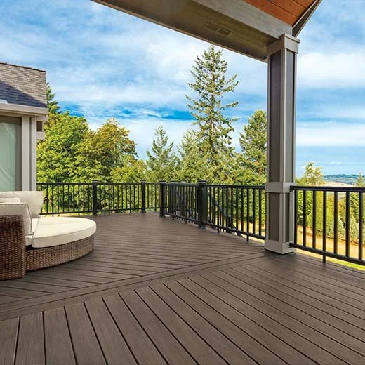 Best Composite Decking Manufacturer and Why