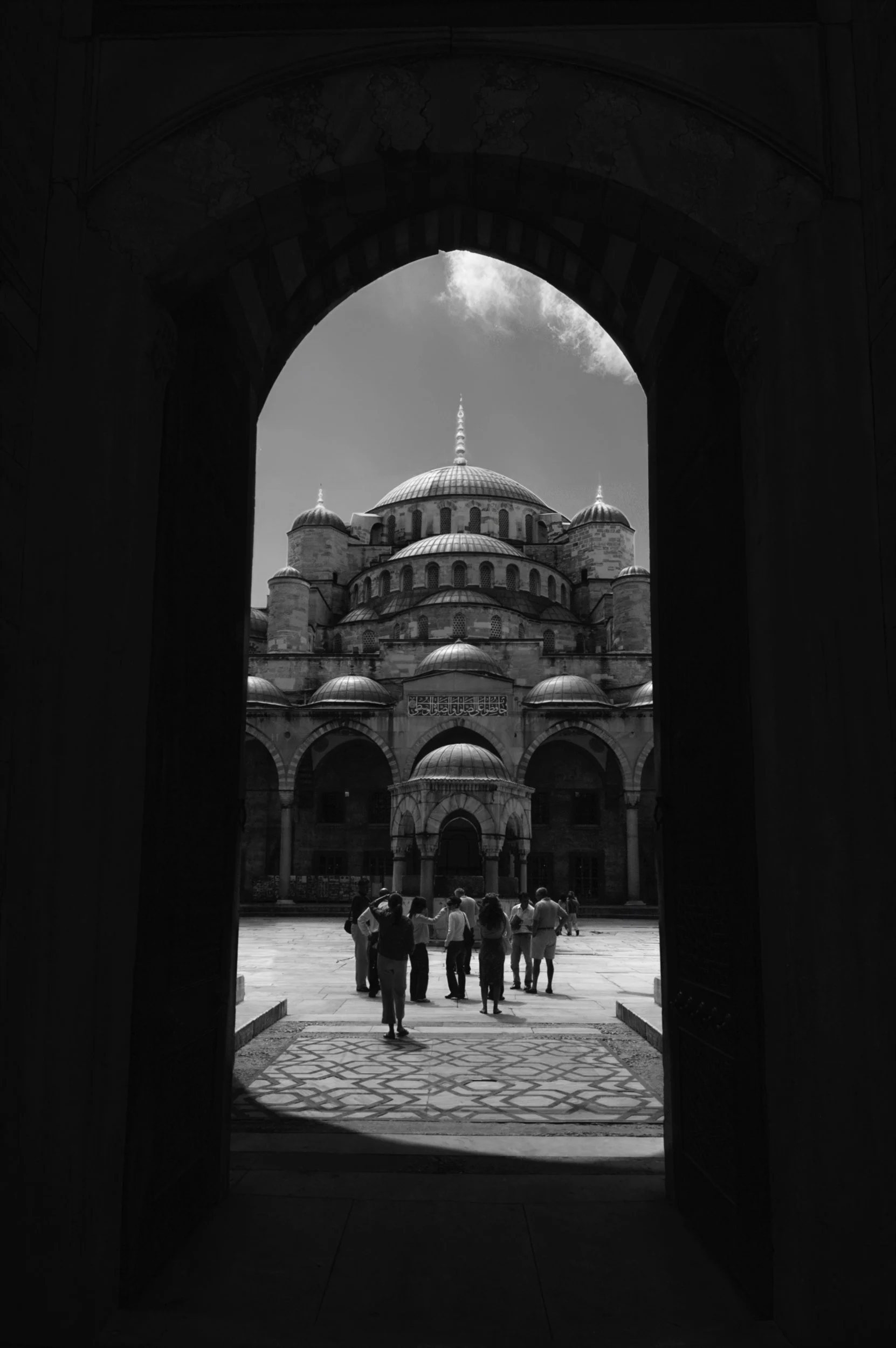 blue-mosque-istanbul-turkey-courtyard-architecture-arch-frame-bw.jpg