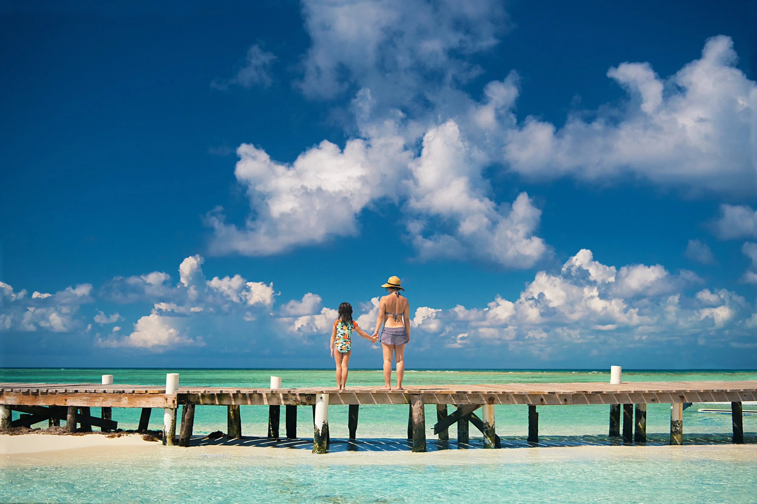 goffs-caye-belize-family-travel-photography-mother-daughter-ocean.jpg