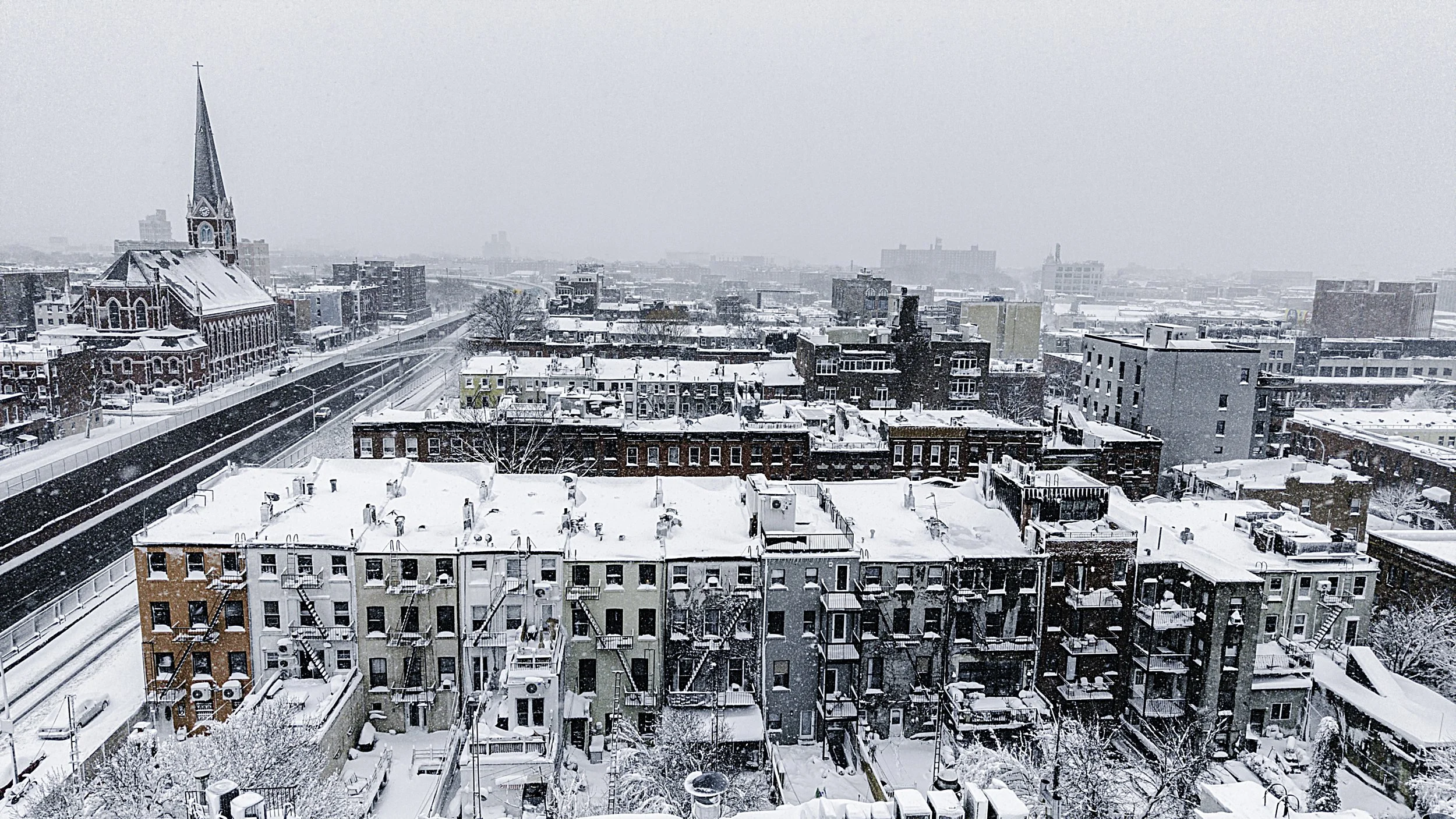 ignacio-ayestaran-carroll-gardens-brooklyn-blizzard-aerial-2026.jpg